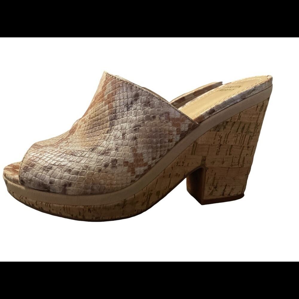 Johnston & Murphy Platform 7.5 Snakeskin Leather Cork Peep Toe Wedge Sandal Tan - Picture 2 of 5